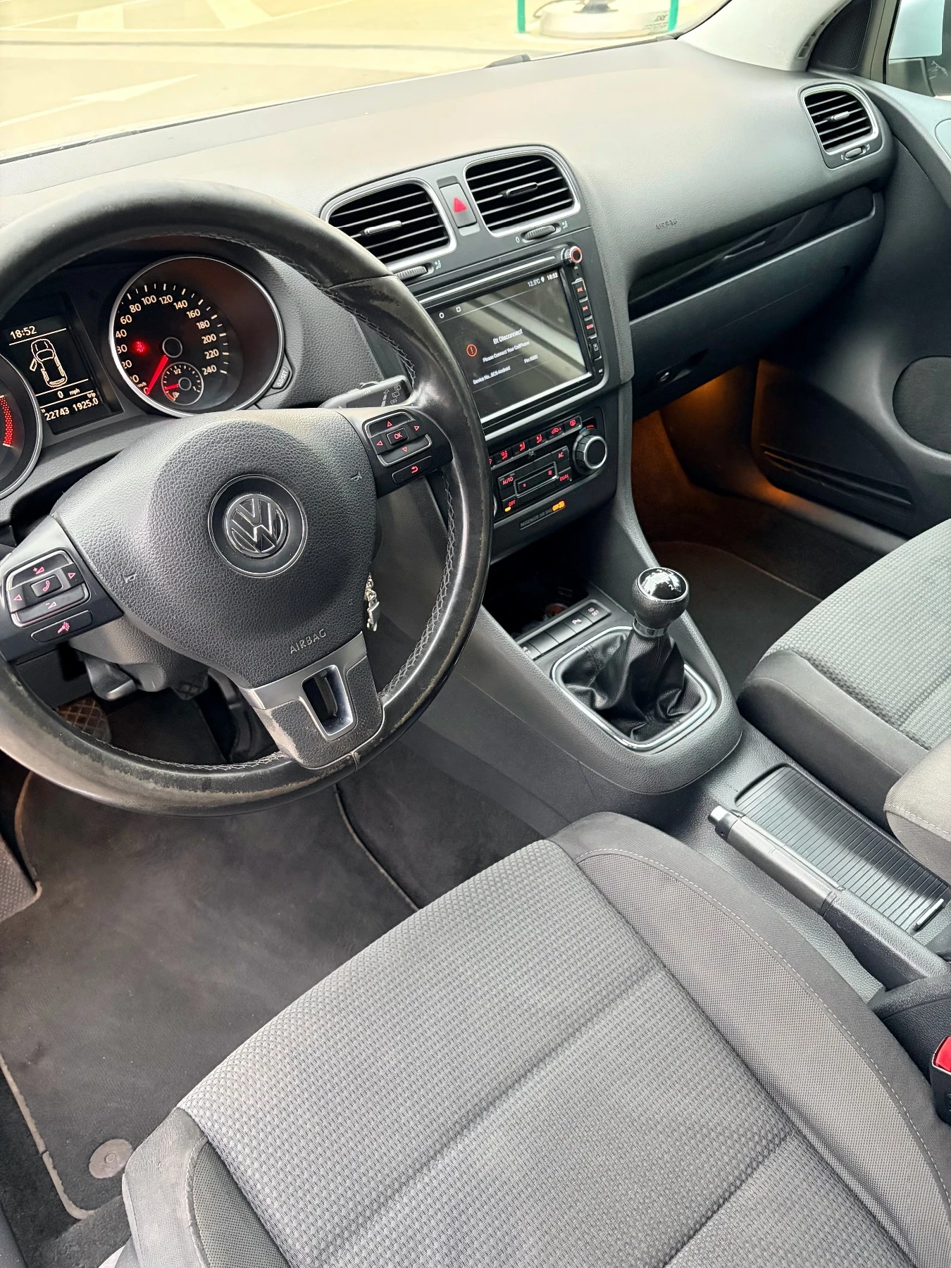 VW Golf 2.0 TDI  БЕЗ ЗАБЕЛЕЖКИ , снимка 10 - Автомобили и джипове - 54173904