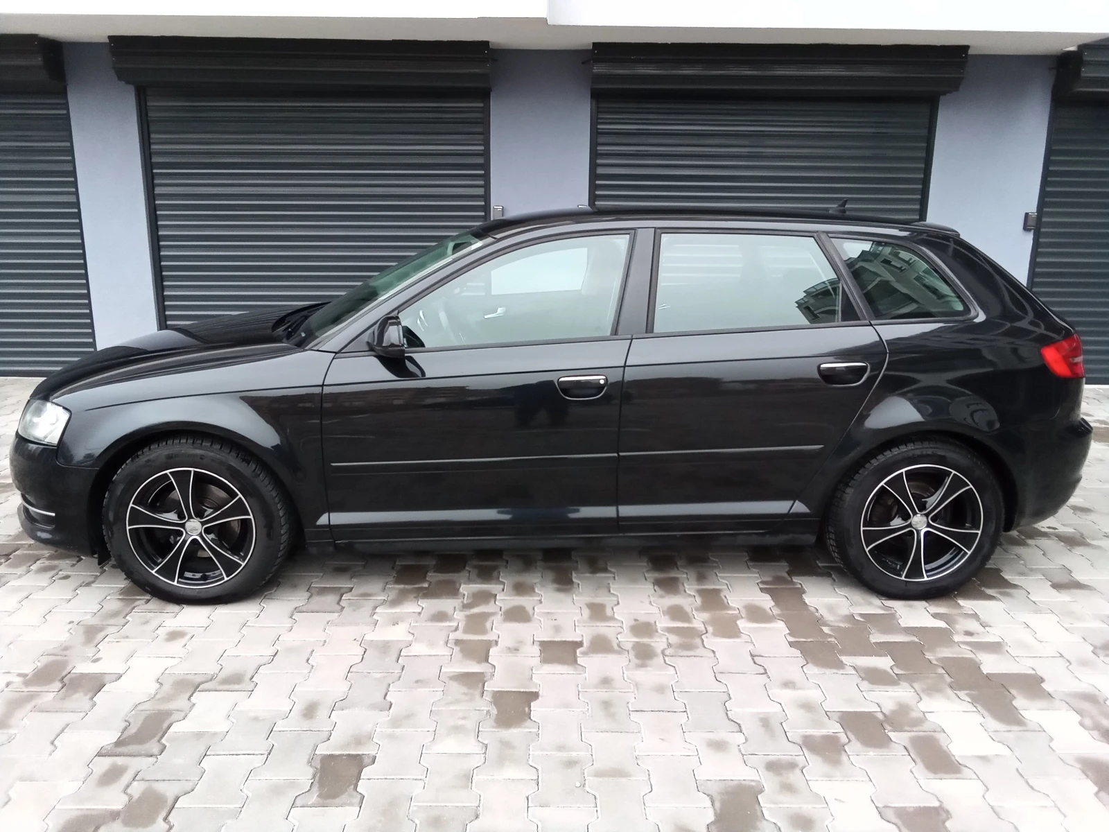 Audi A3 1.6TDI-105kc. FACELIFT, снимка 4 - Автомобили и джипове - 54270160