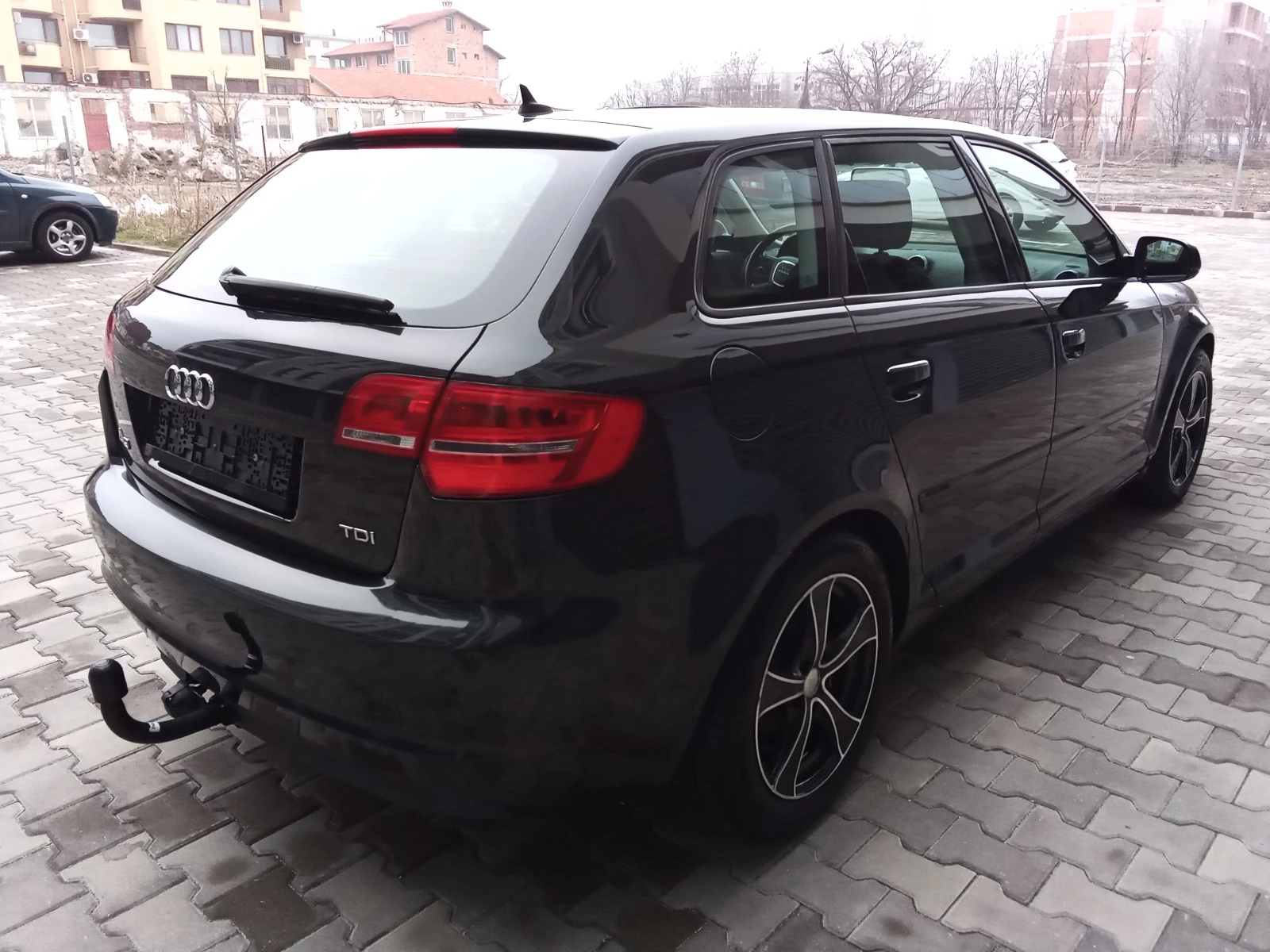 Audi A3 1.6TDI-105kc. FACELIFT, снимка 8 - Автомобили и джипове - 54270160