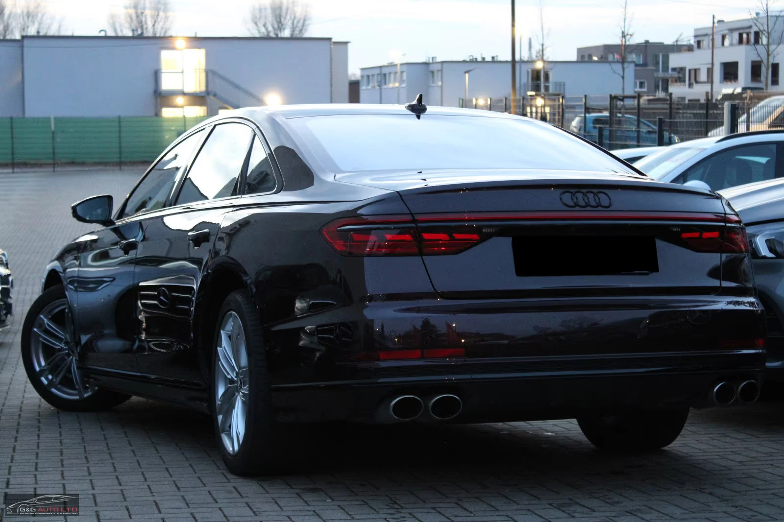 Audi S8 4.0TFSI/571HP/PANO/MEMO/B&O/334z | Mobile.bg � ����������� 4