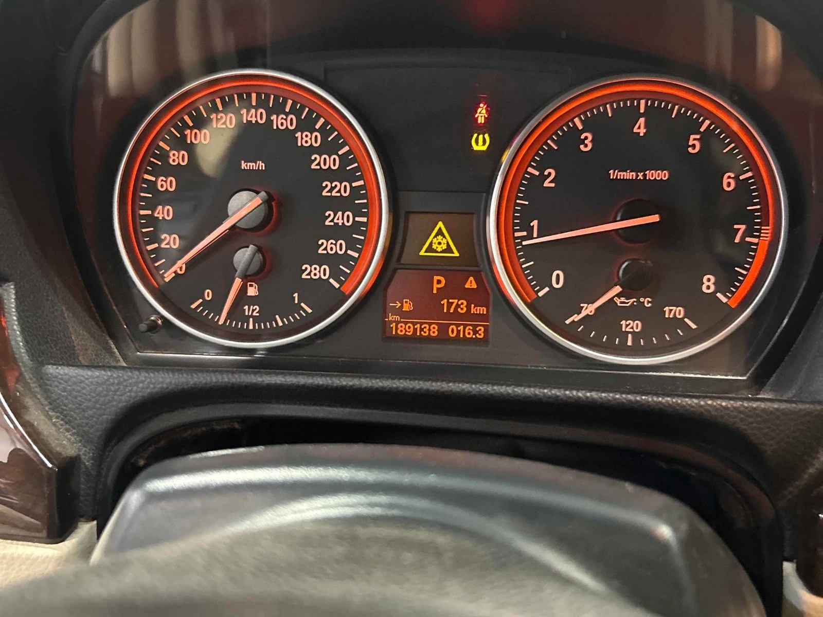 BMW 335 2 Ключа/Памет/Кейлес/Камера, снимка 12 - Автомобили и джипове - 54394072