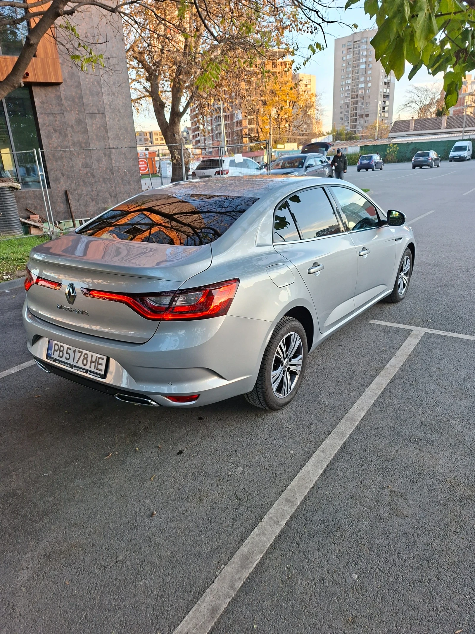 Renault Megane А/Т, снимка 8 - Автомобили и джипове - 55126528