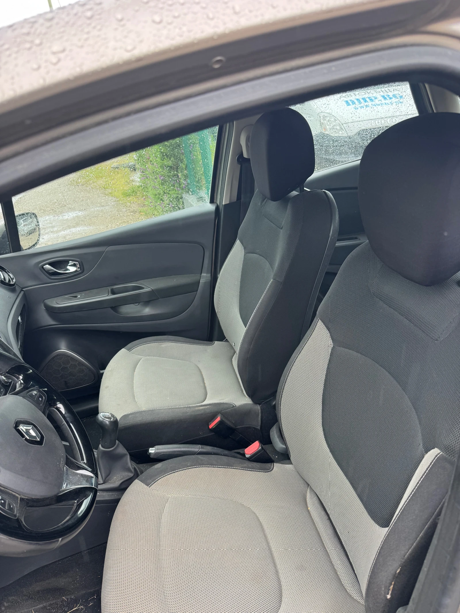 Renault Captur 1.5DCI, снимка 8 - Автомобили и джипове - 54652546