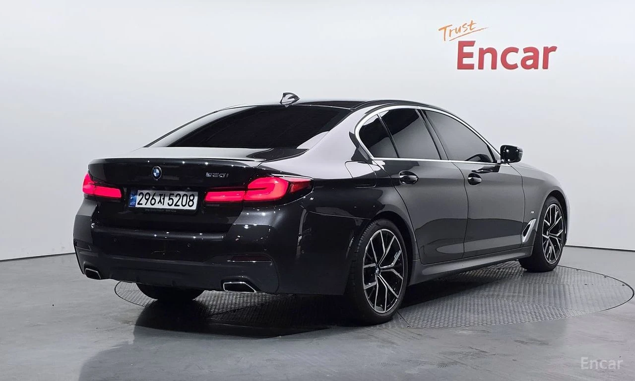 BMW 530 M* SPORT* ОБДУХВАНЕ* ХЕДЪП* МЪРТВ* ТОЧКА* КАМЕРА* , снимка 2 - Автомобили и джипове - 55103995