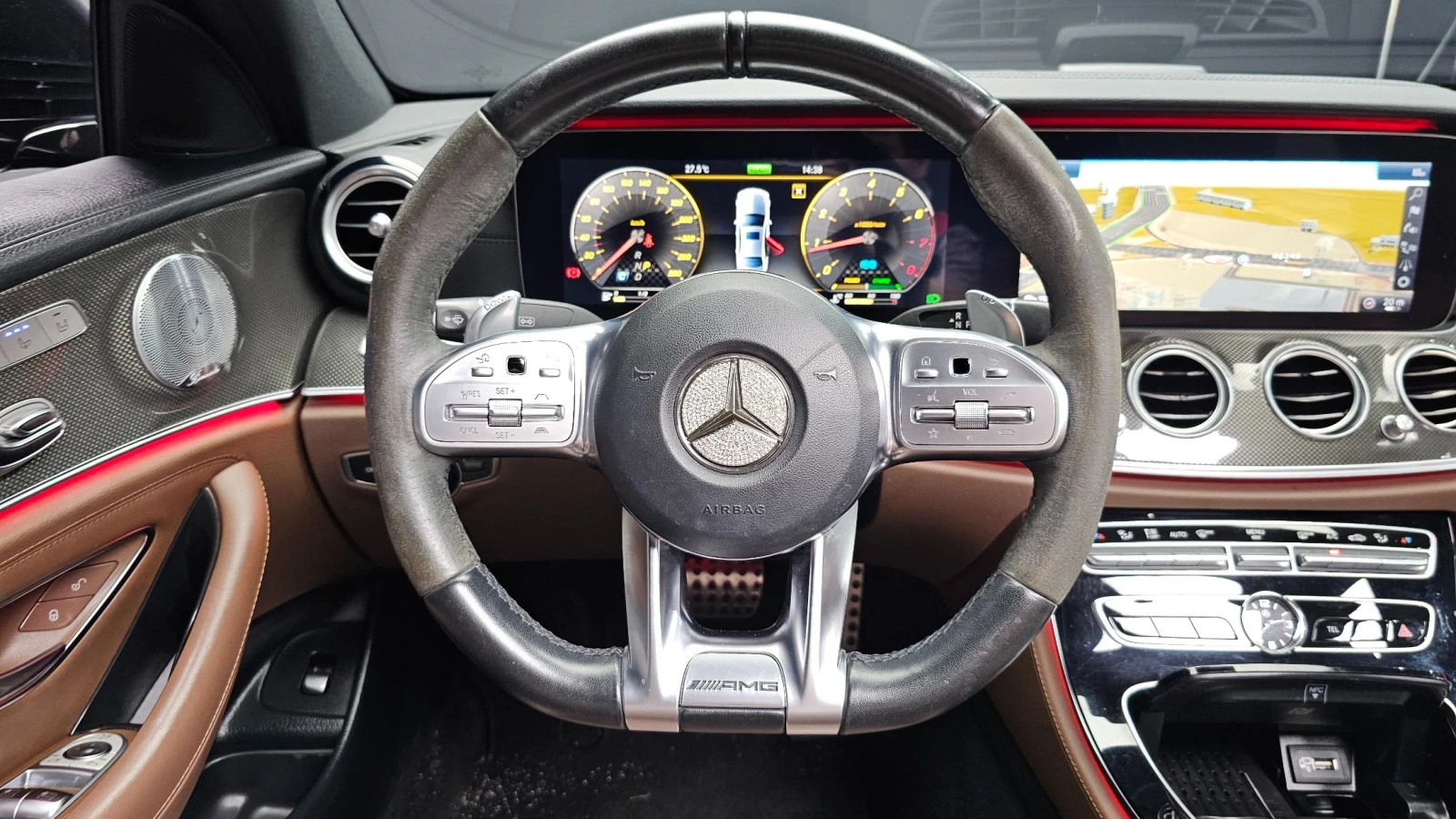 Mercedes-Benz E 53 AMG AMG 4MATIC+ , снимка 10 - Автомобили и джипове - 55405656