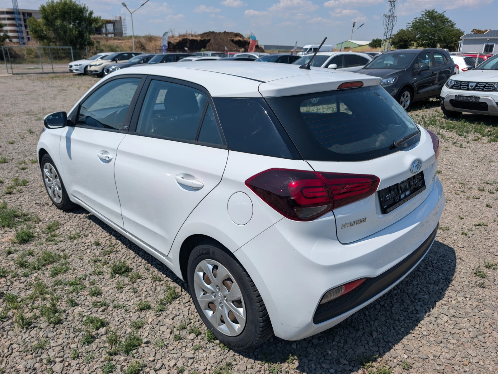 Hyundai I20 Active, снимка 6 - Автомобили и джипове - 55542013