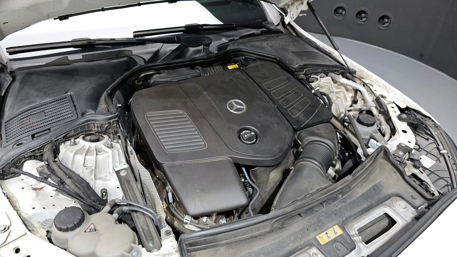 Mercedes-Benz C 300 * 4MATIC Avantgarde* , снимка 11 - Автомобили и джипове - 55604898