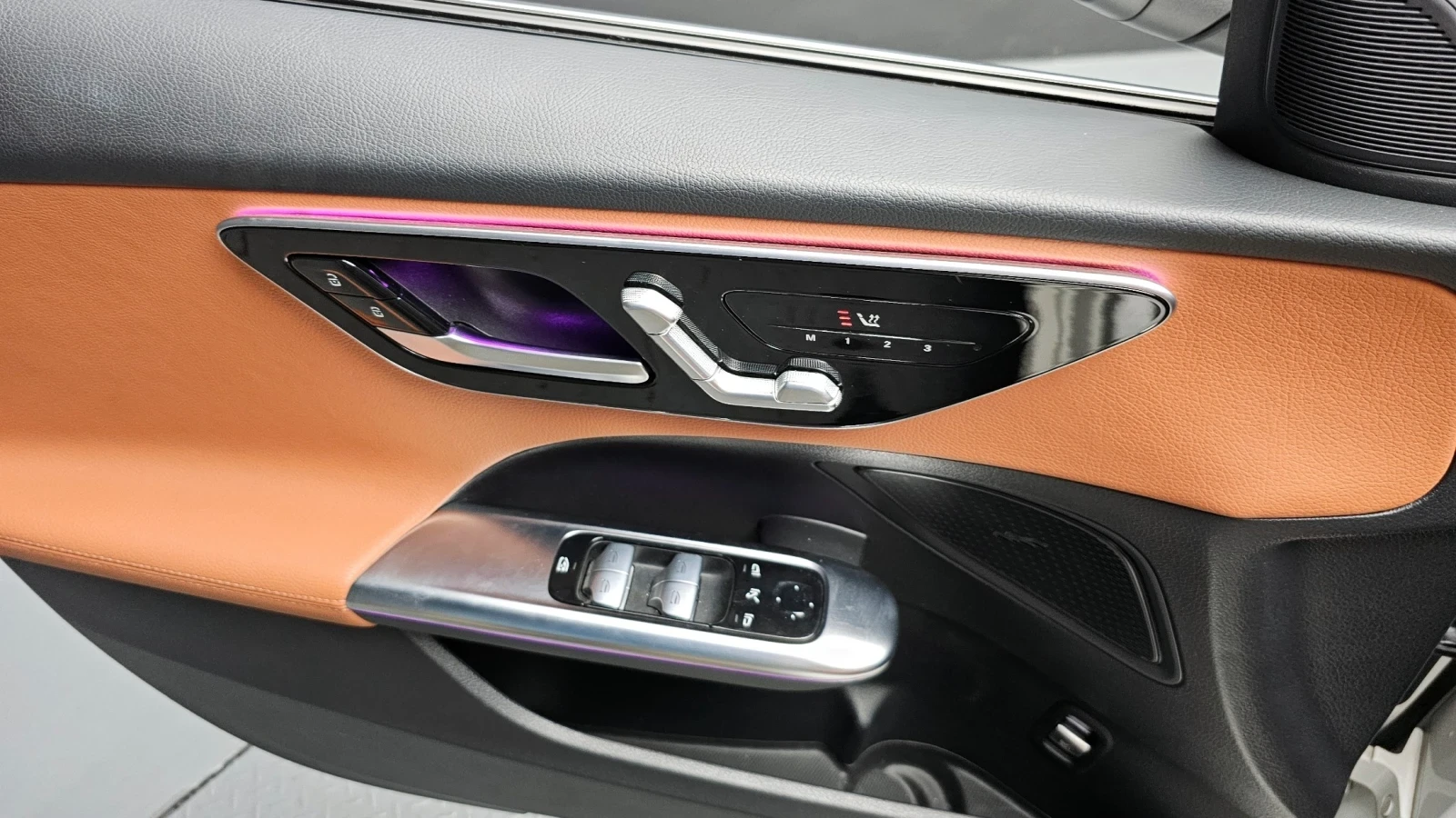 Mercedes-Benz C 300 * 4MATIC Avantgarde* , снимка 9 - Автомобили и джипове - 55604898