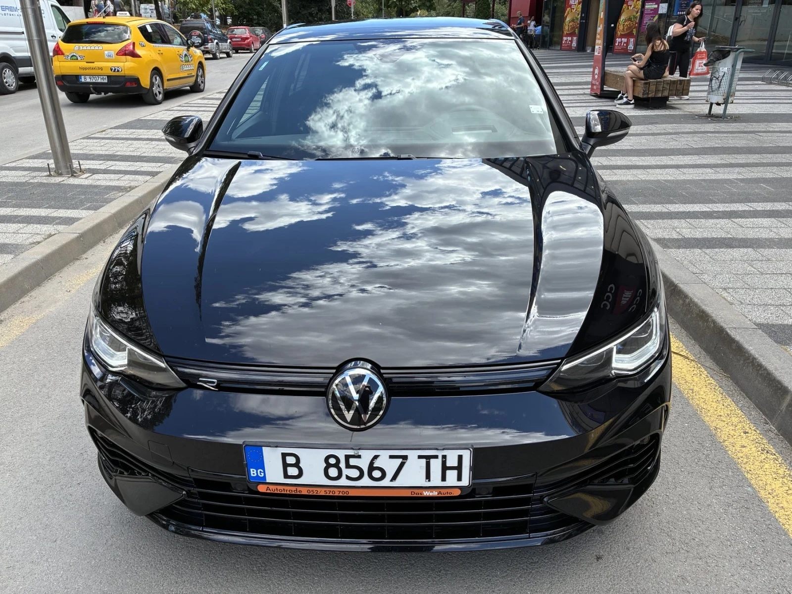 VW Golf PERVORMANCE/320HP/AKRAPOVICH, снимка 11 - Автомобили и джипове - 55974032