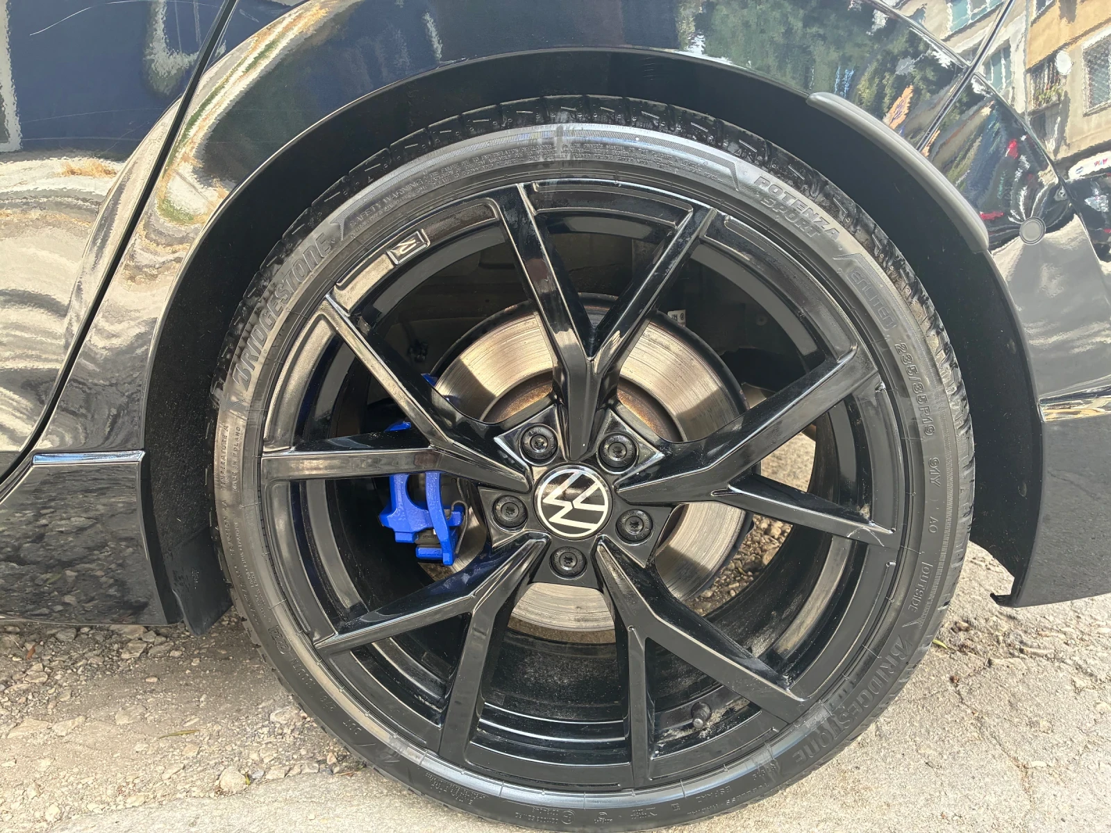 VW Golf PERVORMANCE/320HP/AKRAPOVICH, снимка 6 - Автомобили и джипове - 55667436