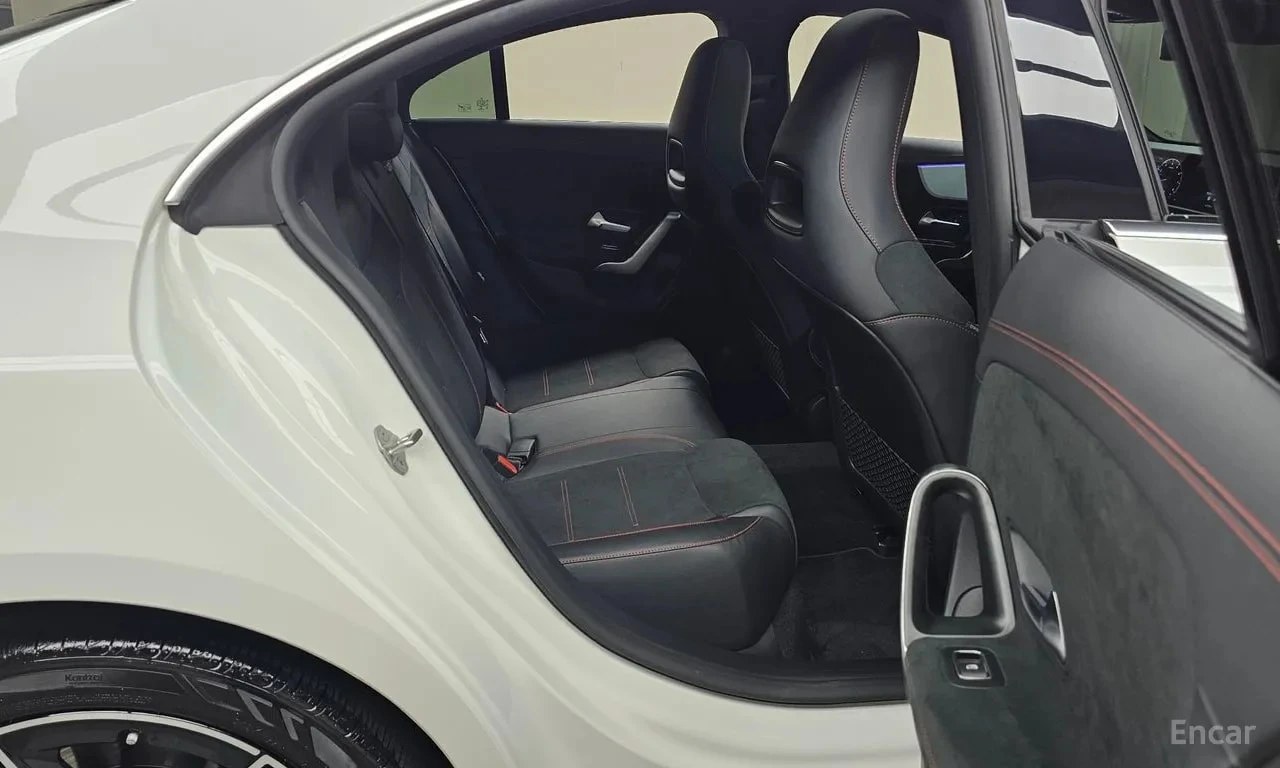 Mercedes-Benz CLA 250 АМГ ПАКЕТ/4MATIC/АМБИЕНТНО/ЛЕНТИ/ПОДГРЕВ/ПАНОРАМА/, снимка 11 - Автомобили и джипове - 55904705