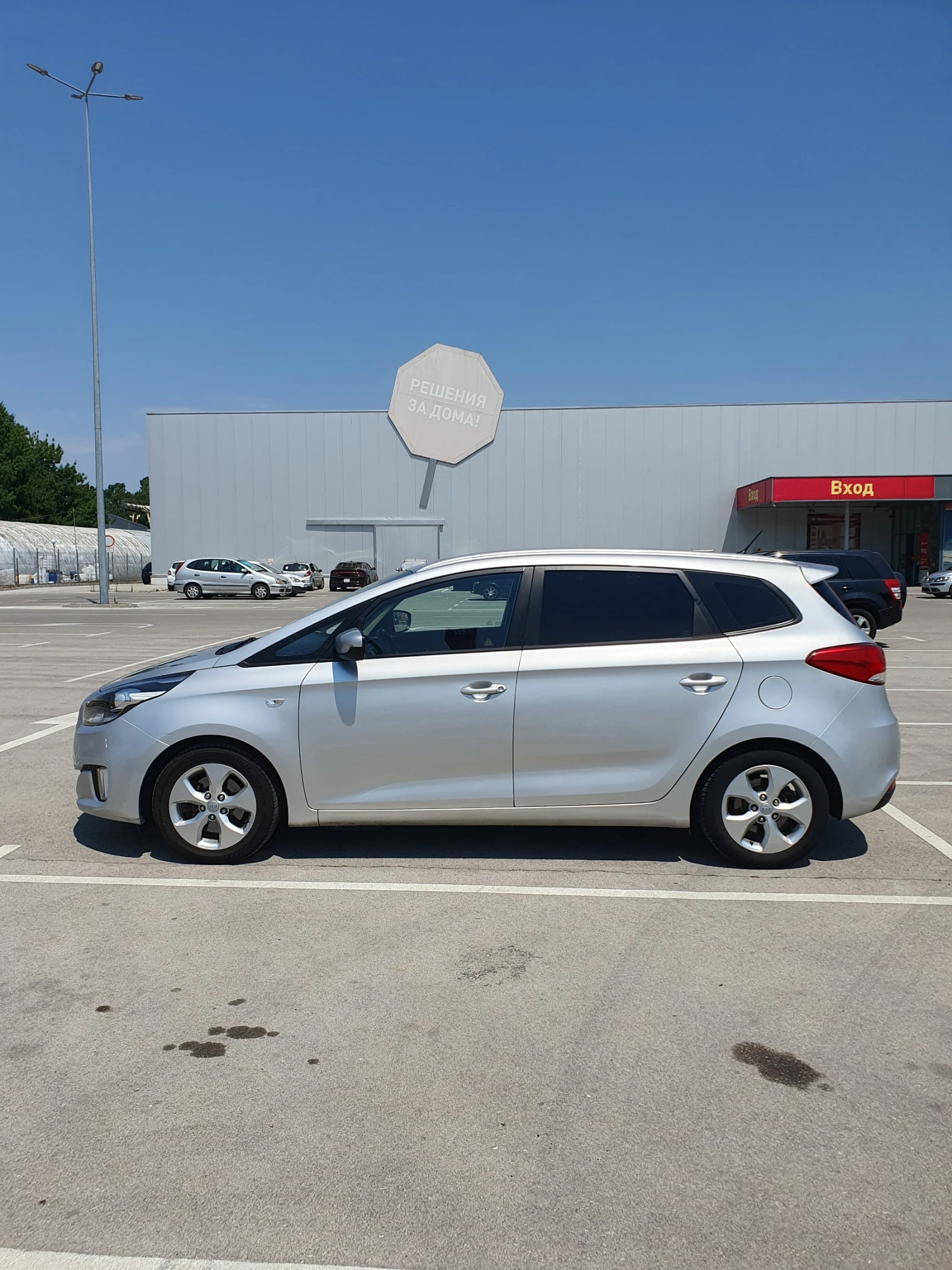 Kia Carens 1.7 136 6+ 1, снимка 8 - Автомобили и джипове - 56002070