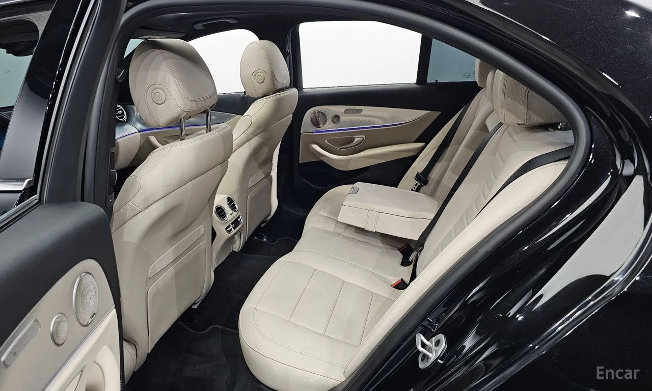 Mercedes-Benz E 350 4MATIC* BURMESTER* ОБДУХВАНЕ* ДИСТРОНИК* ХЕДЪП* 36, снимка 15 - Автомобили и джипове - 56045606
