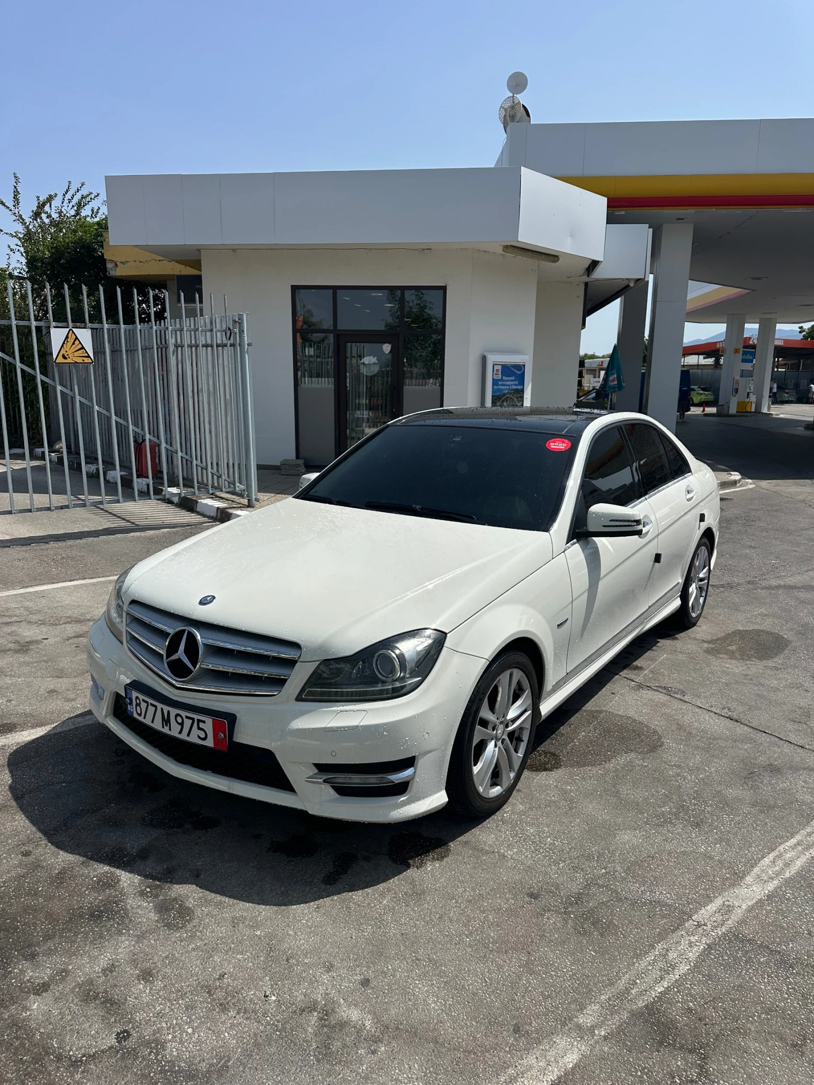 Mercedes-Benz C 220, снимка 2 - Автомобили и джипове - 56078652