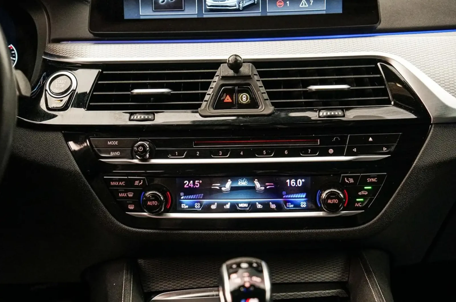 BMW 550 HUD / Carbon / Massage, снимка 9 - Автомобили и джипове - 56259491