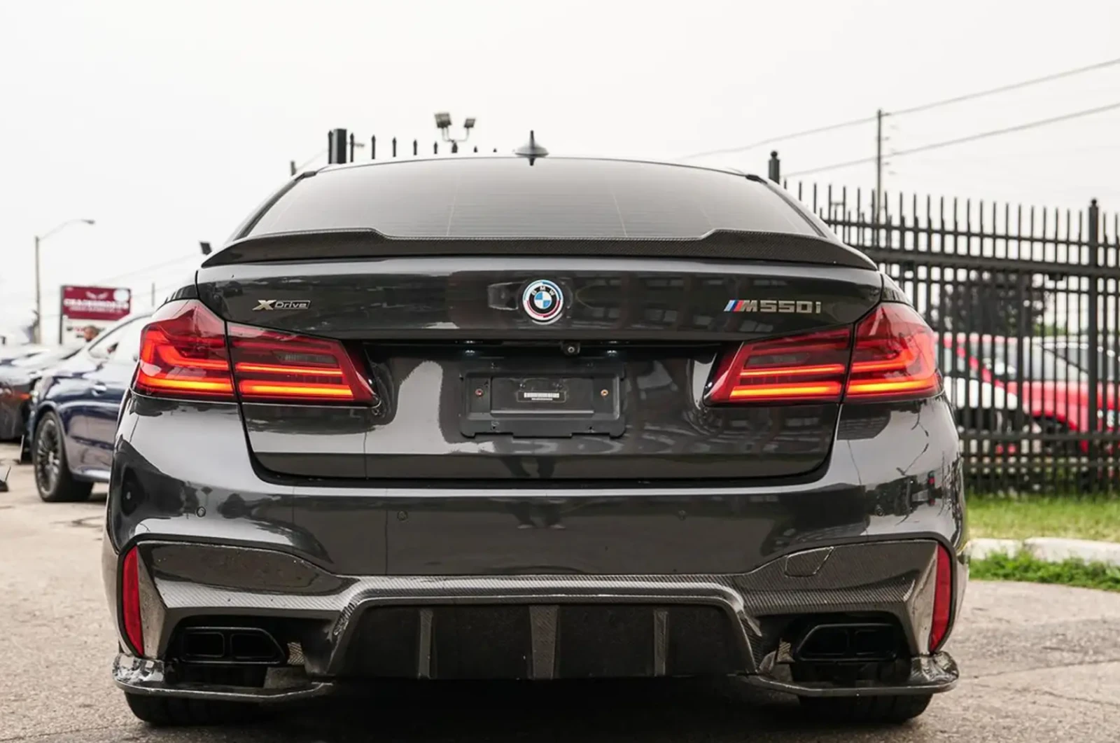BMW 550 HUD / Carbon / Massage, снимка 4 - Автомобили и джипове - 56259491
