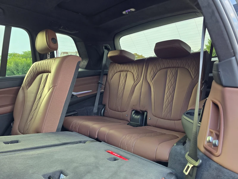 BMW X7 M50 d X drive* M pack* Individual* Pano* 7 mesta* , снимка 13 - Автомобили и джипове - 52281449