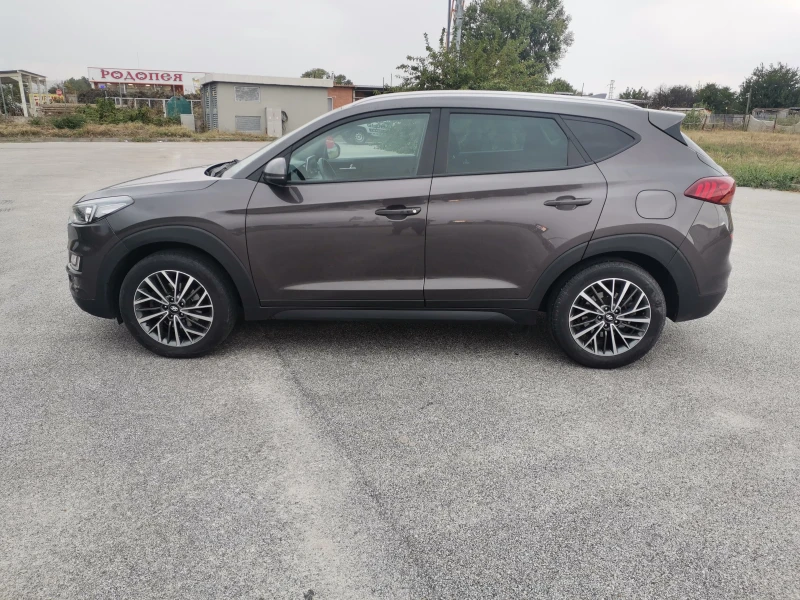 Hyundai Tucson 1.6 CRDI, снимка 2 - Автомобили и джипове - 52727164