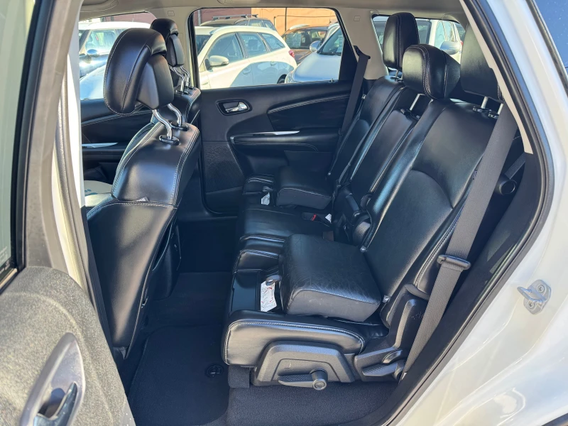 Fiat Freemont 2.0-mjet-4x4-ПЕРФЕКТНА-ЛИЗИНГ, снимка 13 - Автомобили и джипове - 52937774