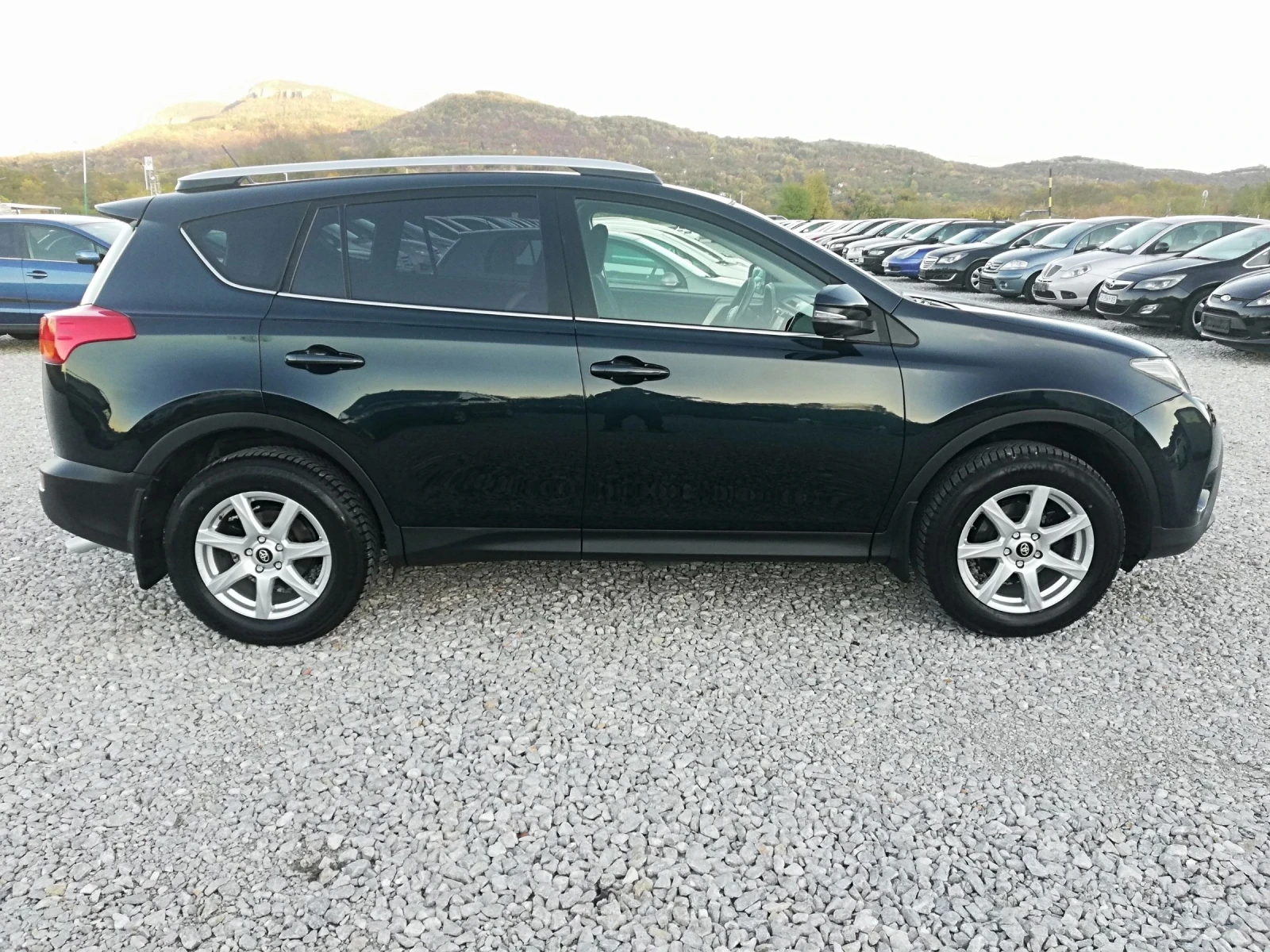 Toyota Rav4 2.2d 4x4 kli navi kamera 150 - изображение 7