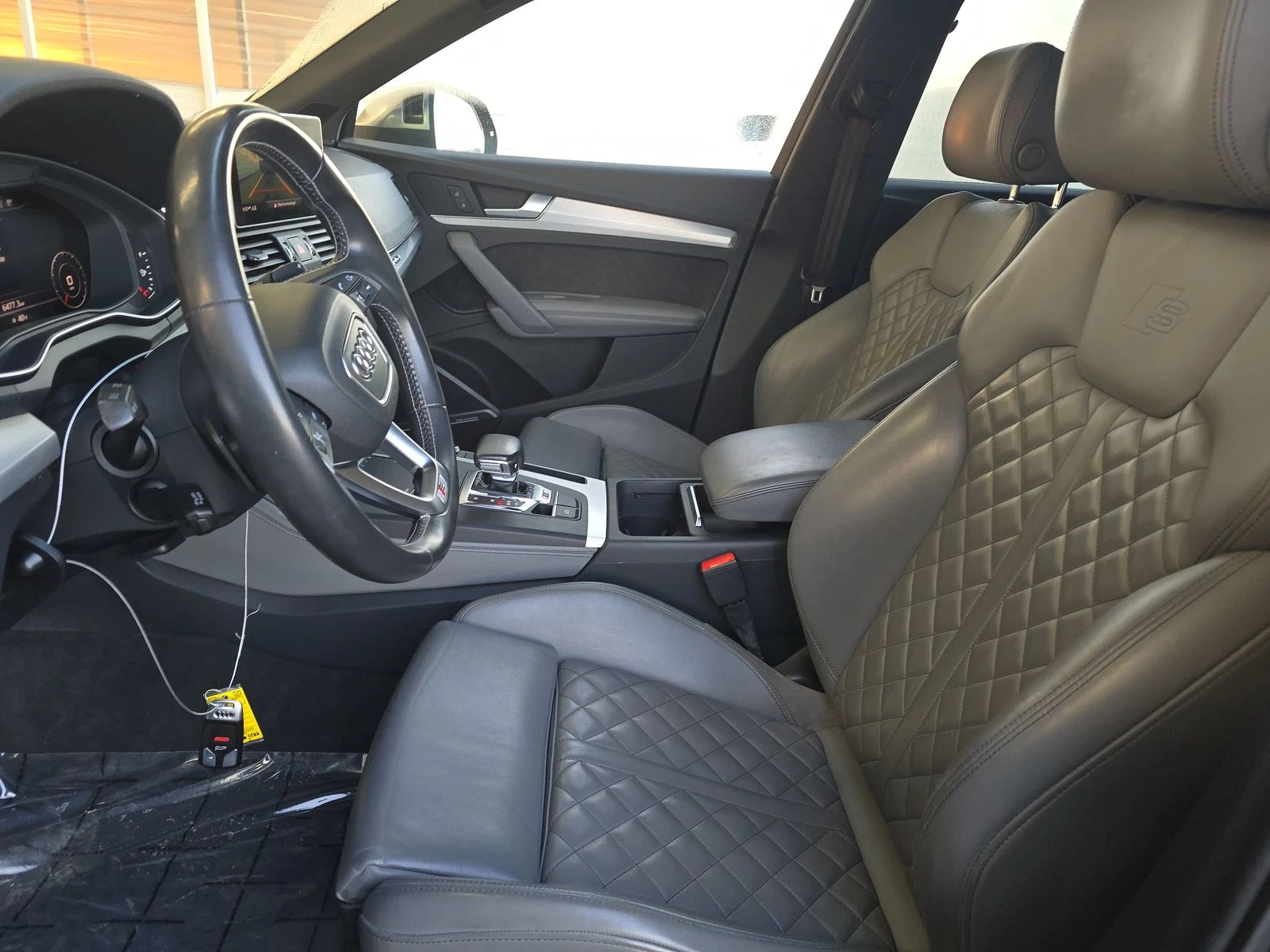 Audi SQ5 PRESTIGE* ХЕДЪП* 360КАМЕРА* LANE* ASSIST* , снимка 11 - Автомобили и джипове - 53725122