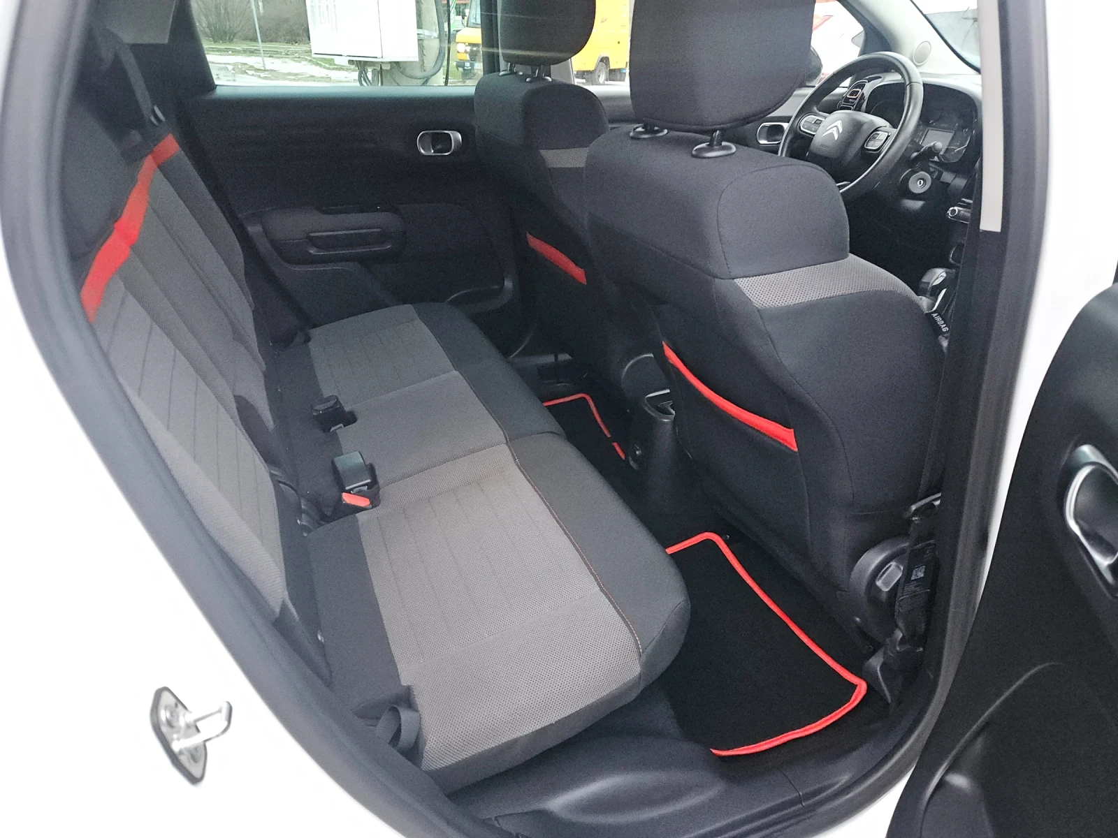 Citroen C3 Aircross 1.2 i 75000 km, снимка 11 - Автомобили и джипове - 53915397