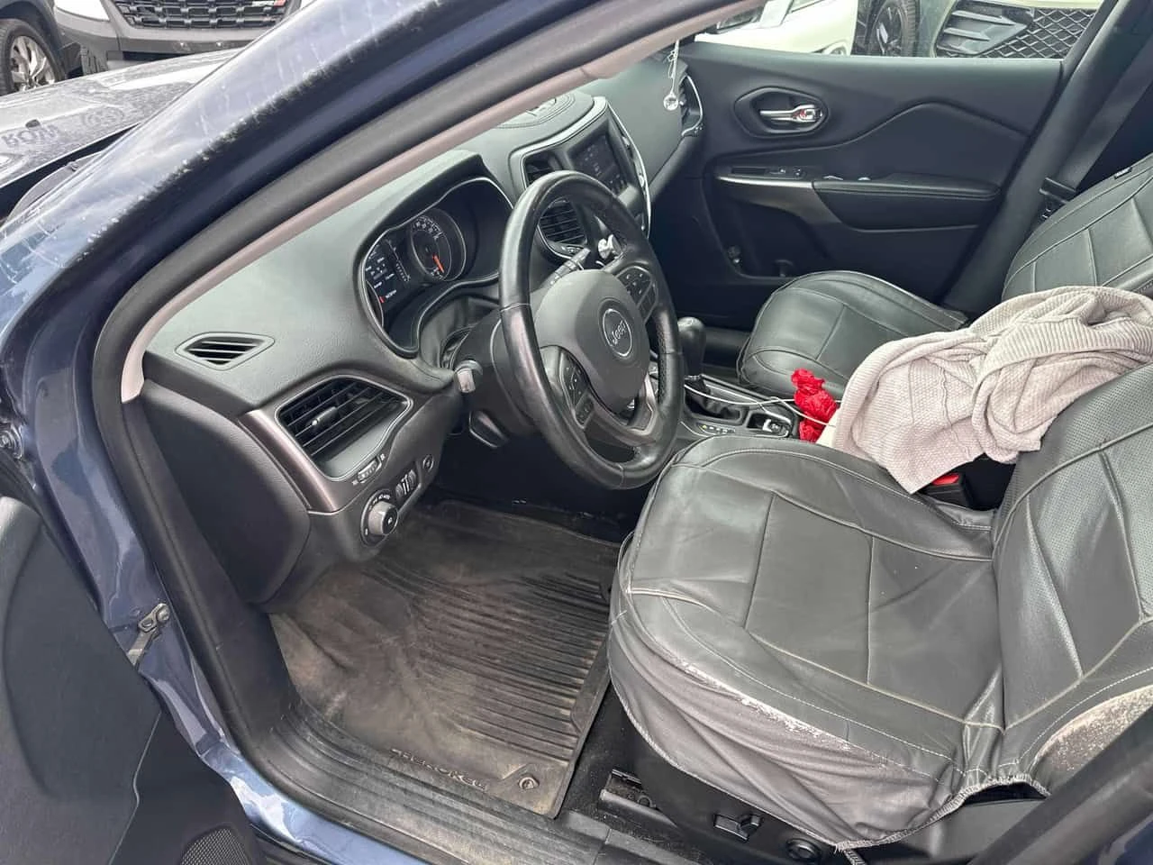 Jeep Cherokee * North * CARFAX * БЕЗ ПЪРВОНАЧАЛНА ВНОСКА, снимка 5 - Автомобили и джипове - 55085138