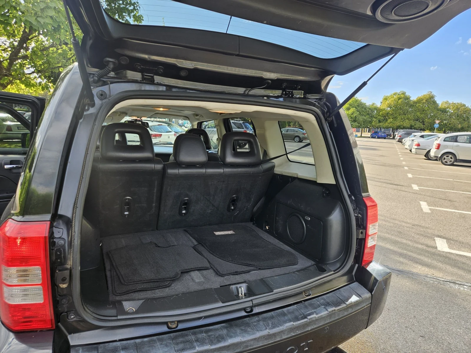 Jeep Patriot, снимка 10 - Автомобили и джипове - 56184539