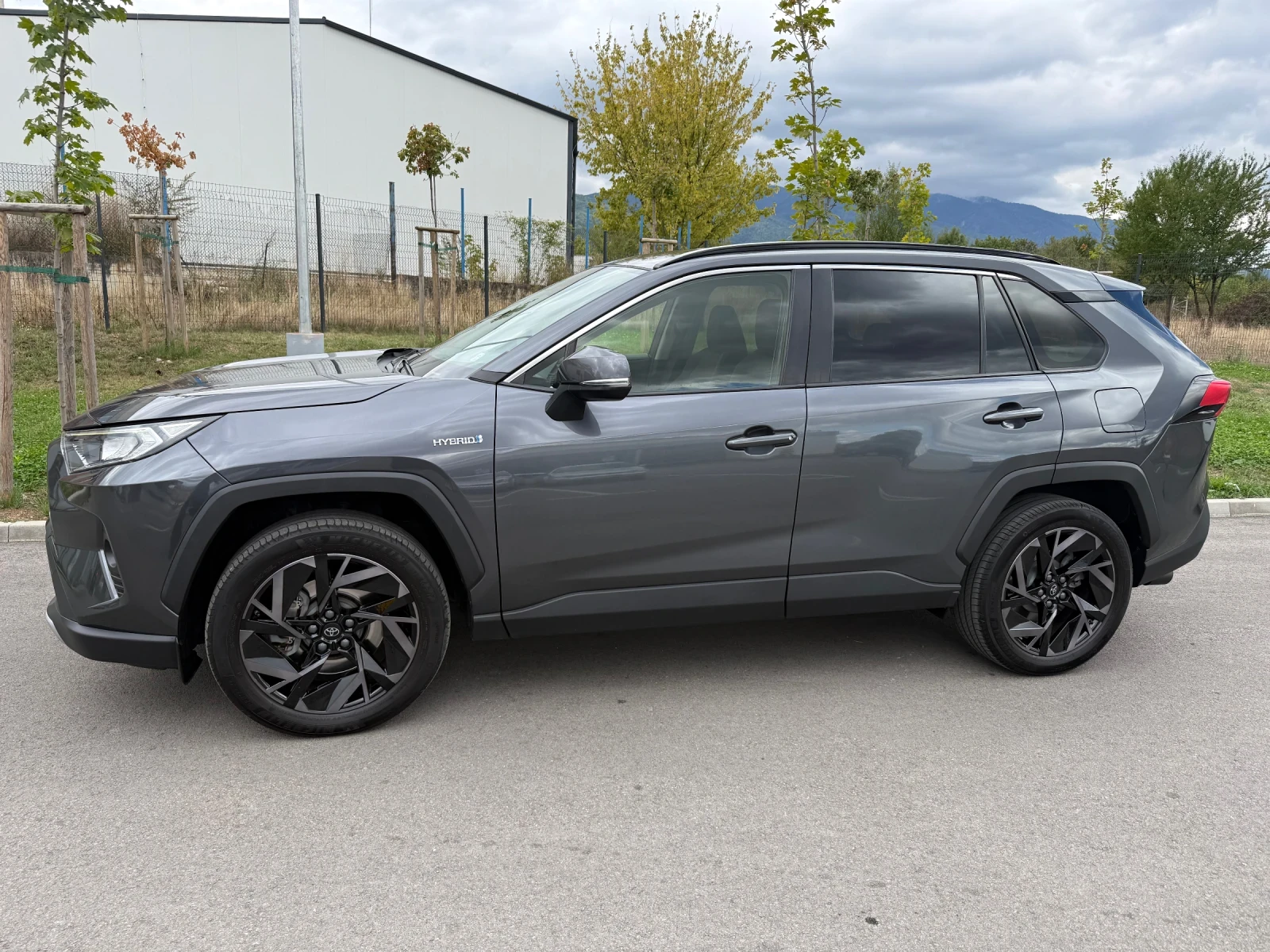 Toyota Rav4 Гаранция от Toyota, hybrid, 