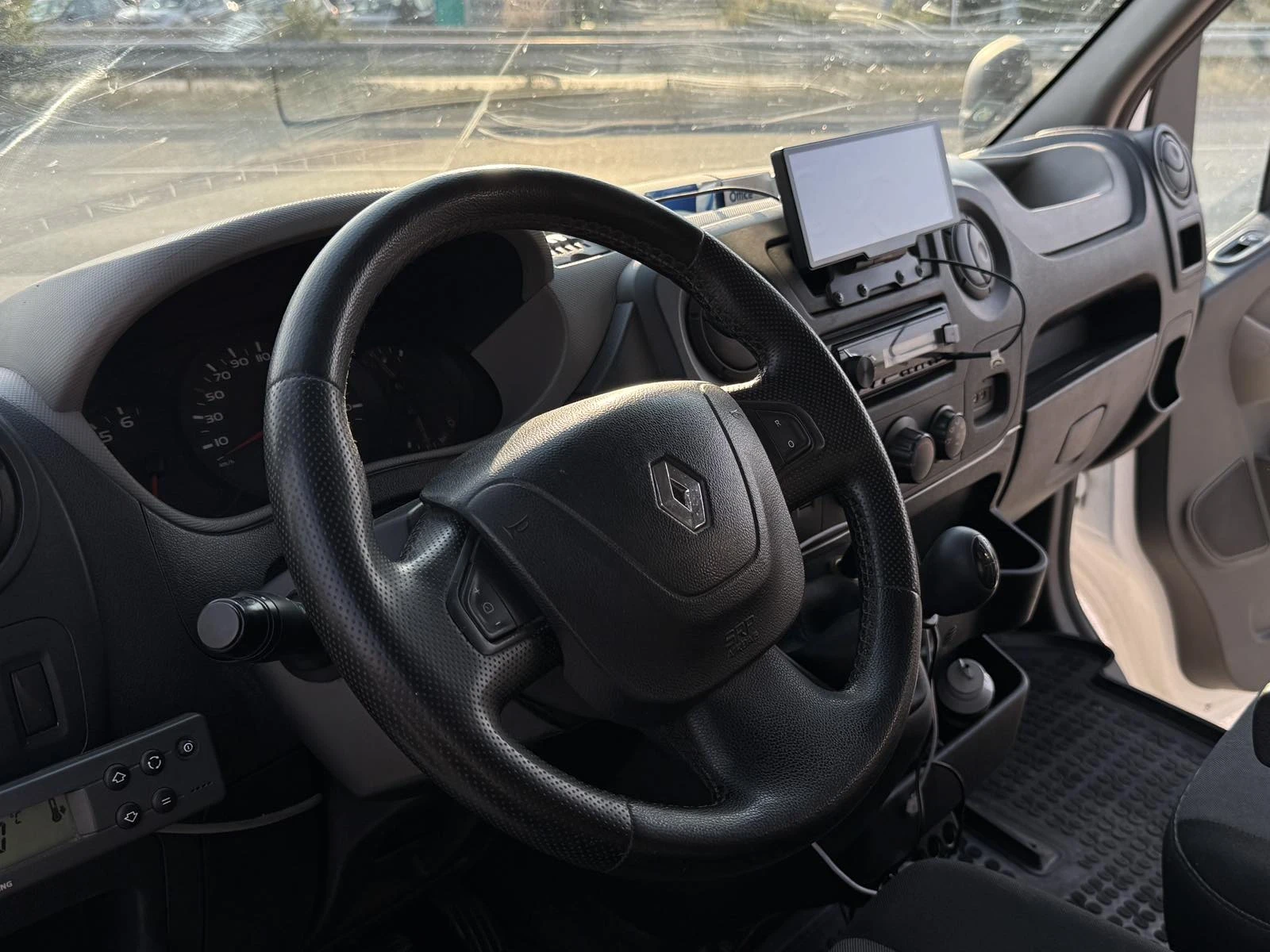 Renault Master, снимка 15 - Бусове и автобуси - 55825745