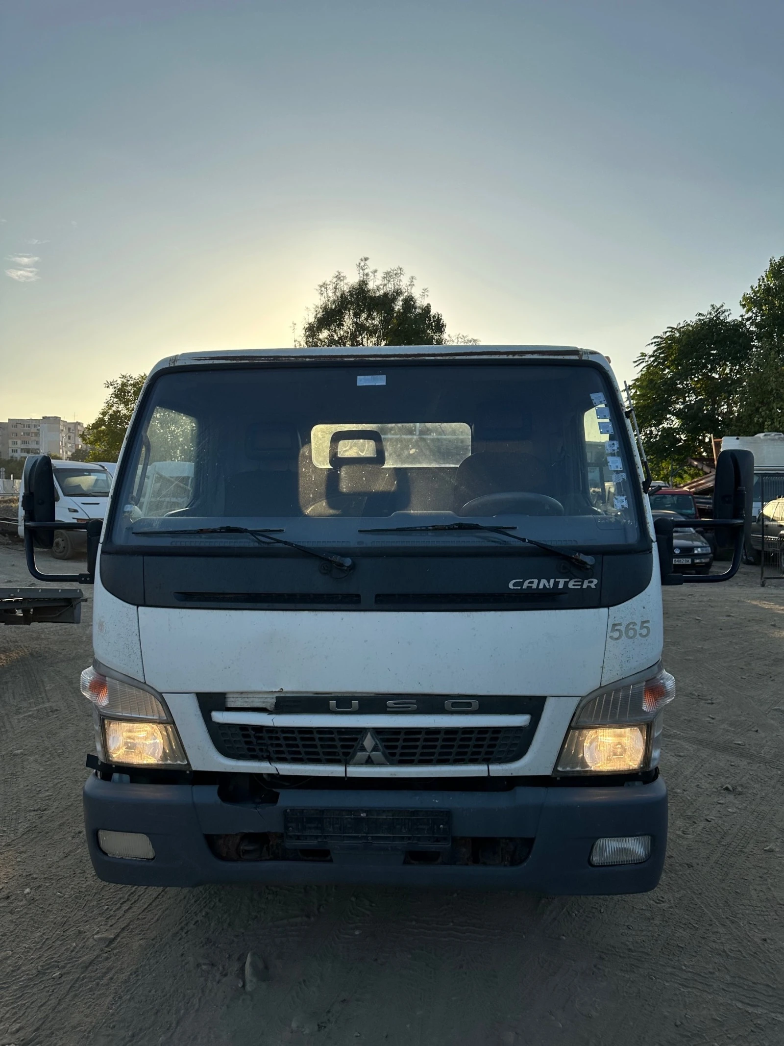 Mitsubishi Canter Fuso 3.0 - изображение 2