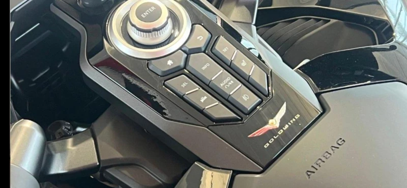 Honda Gold Wing -940-км.BLIACK EDITION-НОВ.НОВ.НОВ, снимка 6 - Мотоциклети и мототехника - 52656322