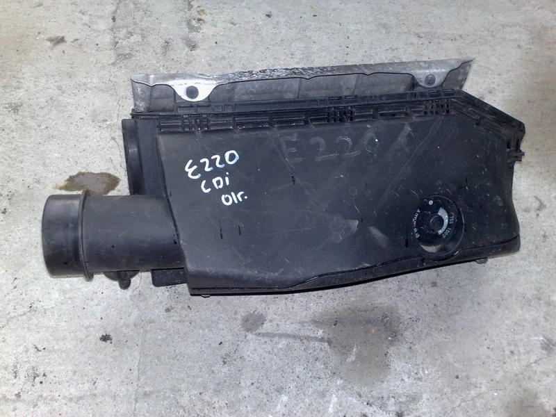 Кутия въздушен филтър за Мерцедес Е220 ЦДИ