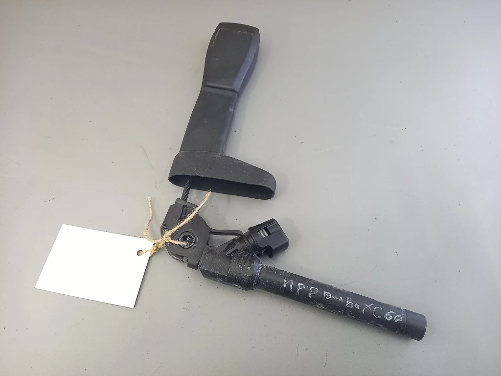 Пиропатрон преден десен Волво ХЦ60 