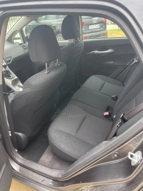 Toyota Auris 1.3 VVT-i, снимка 4