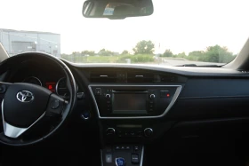 Toyota Auris Touring Sports Hybrid 1.8, снимка 8