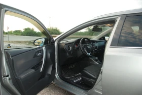 Toyota Auris Touring Sports Hybrid 1.8, снимка 7