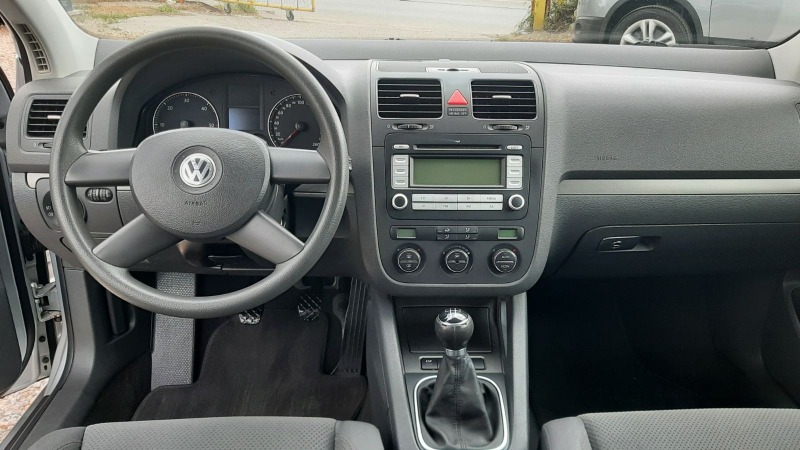 VW Golf 1.9 TDI , снимка 14 - Автомобили и джипове - 45370492