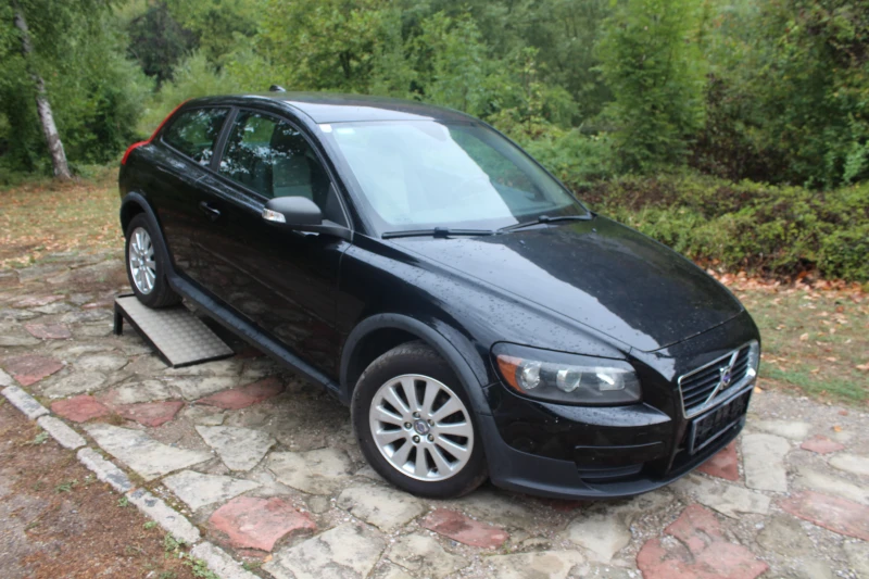 Volvo C30 2.0ТДИ КУПЕ, снимка 10 - Автомобили и джипове - 47403583