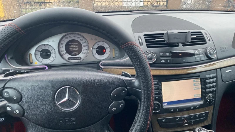 Mercedes-Benz E 320 320CDI, снимка 9 - Автомобили и джипове - 47816807