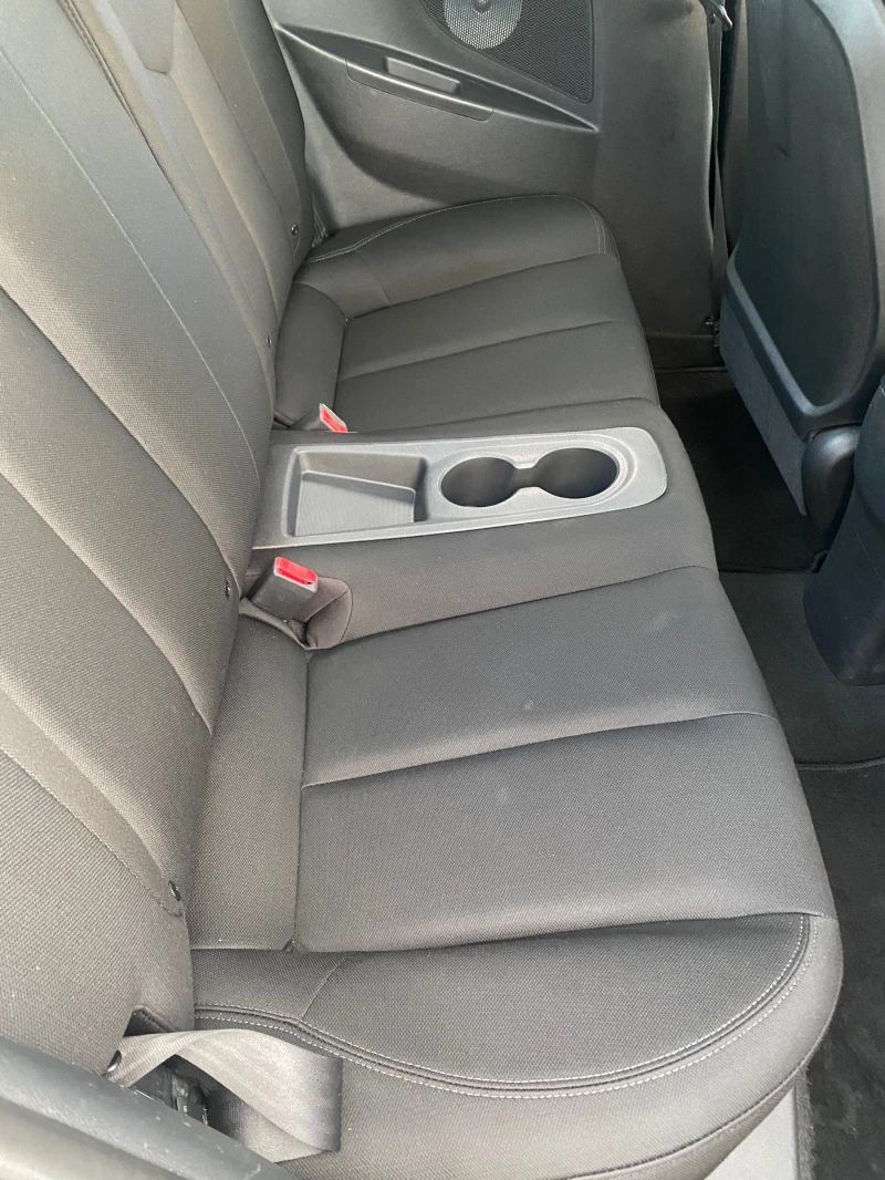 Hyundai Veloster  1, 6 Автоматик щвейцария, снимка 11 - Автомобили и джипове - 52469319