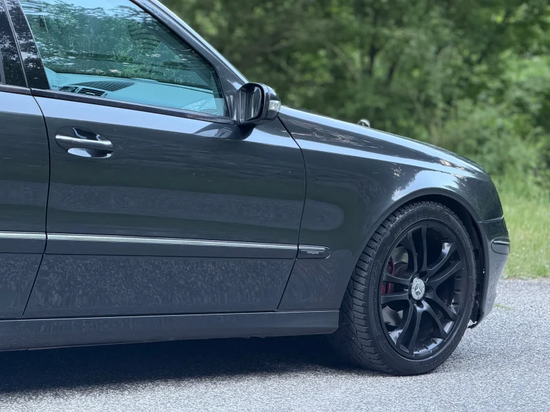 Mercedes-Benz E 220, снимка 8 - Автомобили и джипове - 52219689