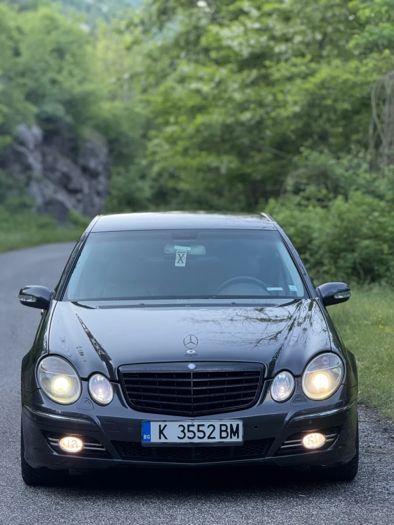 Mercedes-Benz E 220, снимка 5 - Автомобили и джипове - 52219689