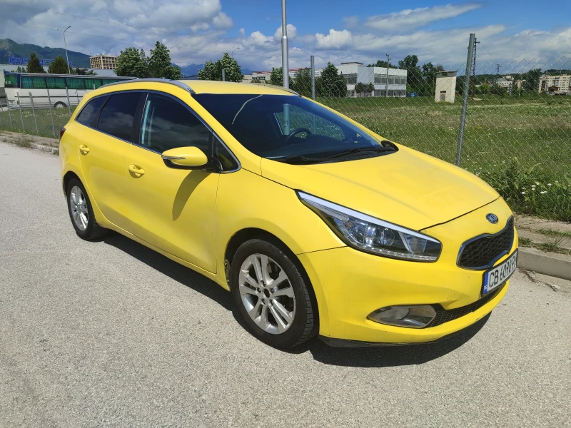 Kia Ceed Автоматик Дизел , снимка 3 - Автомобили и джипове - 52825021