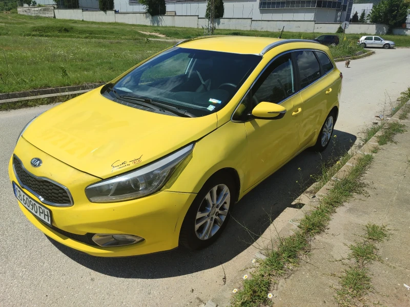 Kia Ceed Автоматик Дизел , снимка 5 - Автомобили и джипове - 52825021