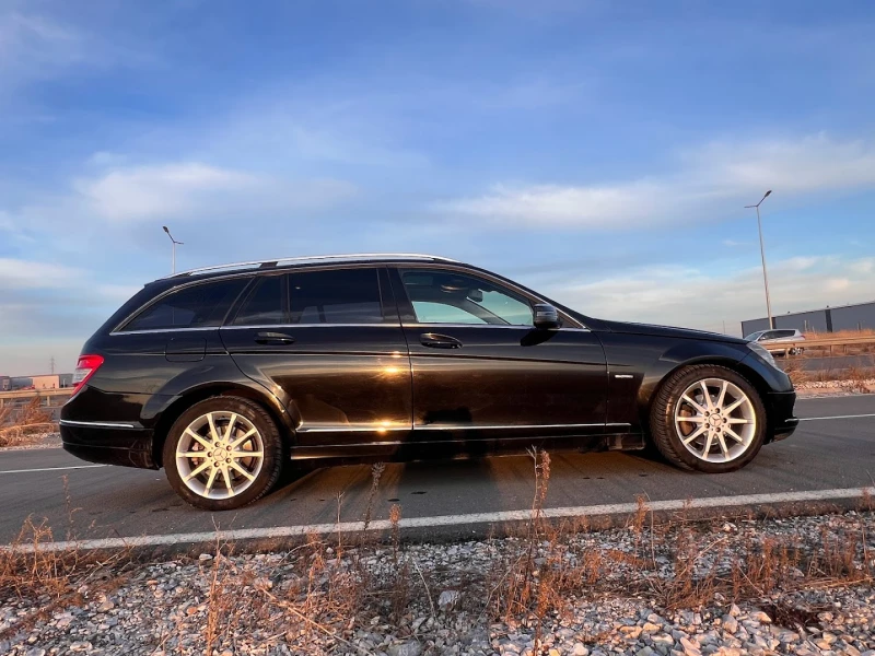 Mercedes-Benz C 250 4 Matic, снимка 3 - Автомобили и джипове - 52310250