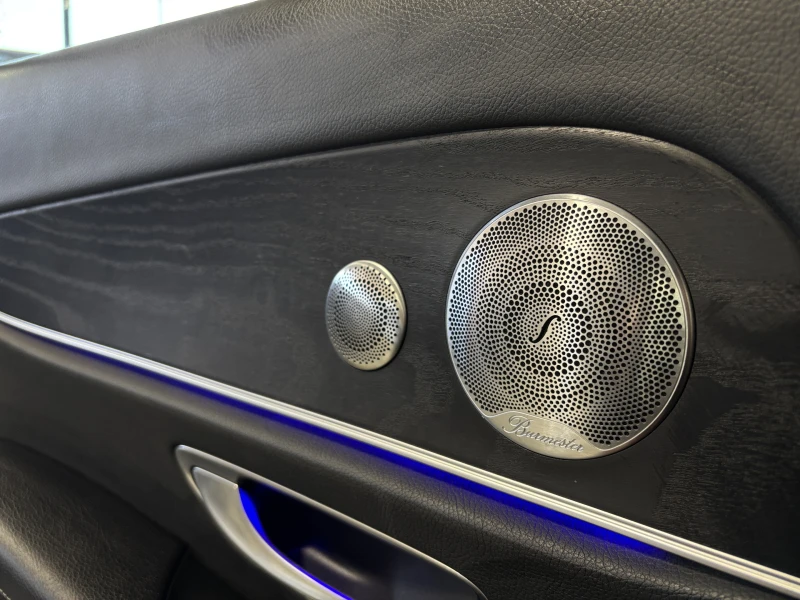 Mercedes-Benz E 300 AMG PACK* DIGITAL* BURMASTER* PANORAMA* KEYLESS, снимка 15 - Автомобили и джипове - 52367015
