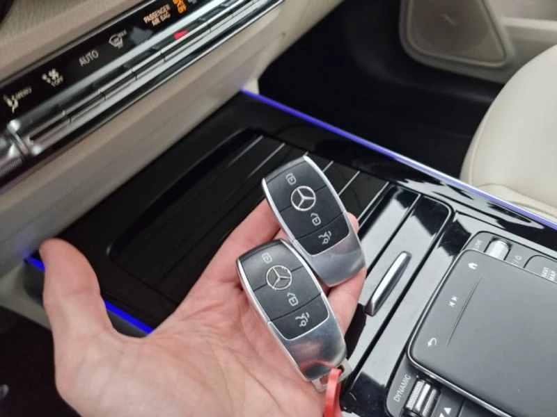 Mercedes-Benz EQB  очакван внос-сервизна история серт батерия!, снимка 13 - Автомобили и джипове - 52753854