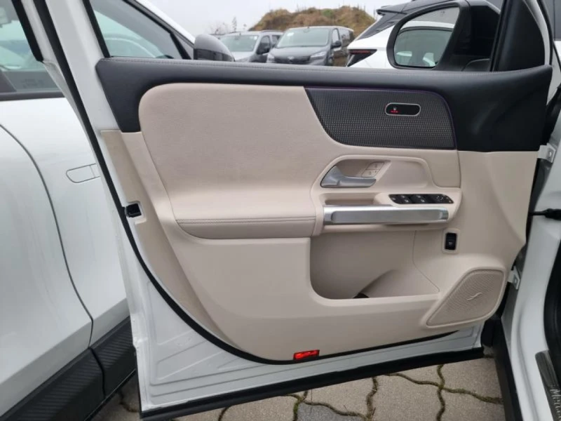 Mercedes-Benz EQB  очакван внос-сервизна история серт батерия!, снимка 10 - Автомобили и джипове - 52753854