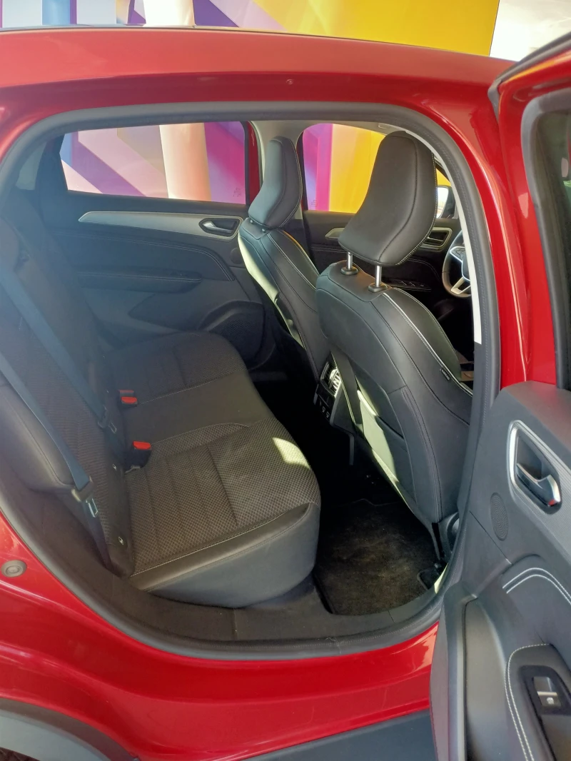 Renault Arkana 2900Евро за получаване, 1.3TCe Mild Hybrid 7EDC, снимка 8 - Автомобили и джипове - 53076340